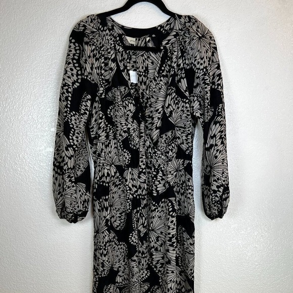 Presley Skye Dresses & Skirts - Presley Skye Black Butterfly Print Long Sleeve Maxi Dress 100% silk Size Small